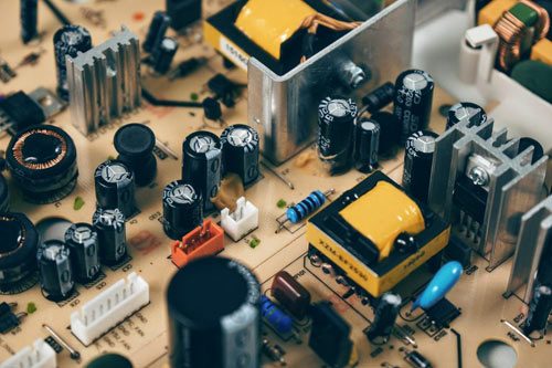 CHIP SOLUTION - Servis i popravka elektronike raznih aparata i opreme - Konektori na ploči
